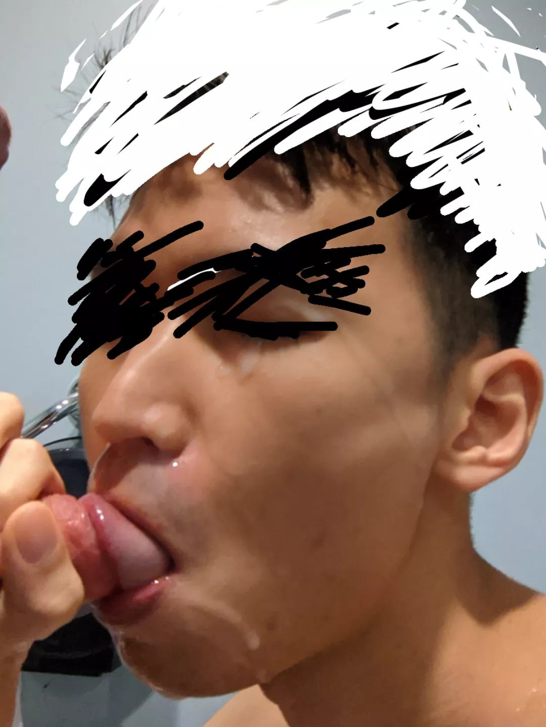 Got painted so well by a handsome cub