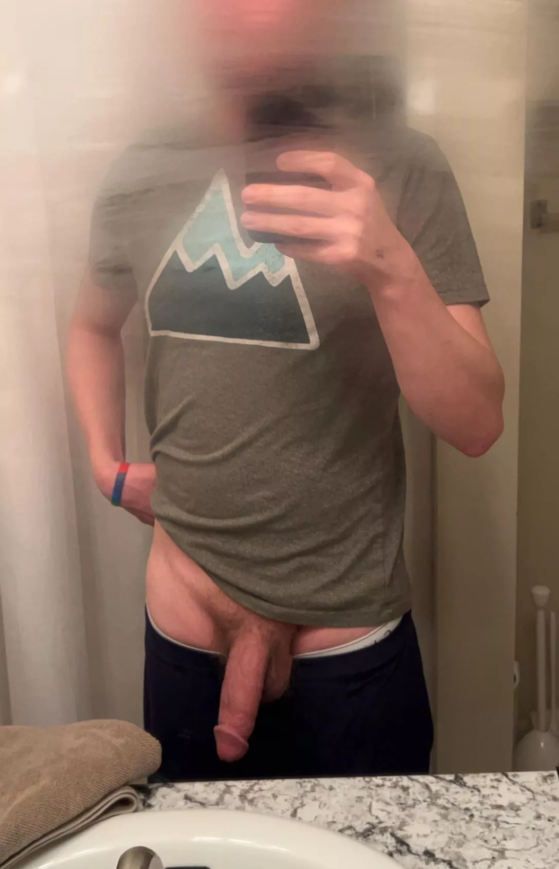 Help a bro out before his shower? [30]