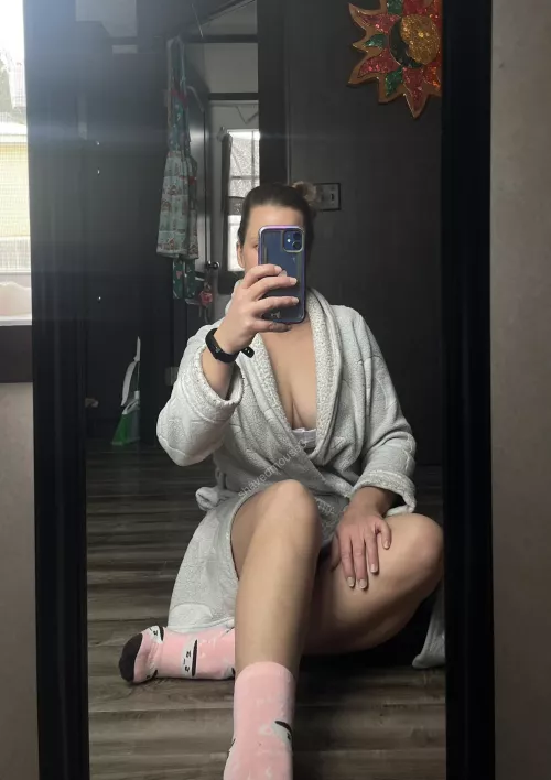 I don’t think this robe will untie itself