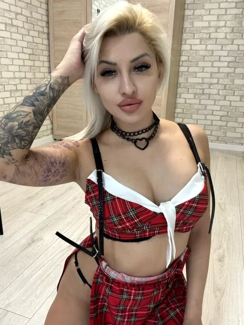 i guess only the leash is missing, cuz i am too likely to misbehave