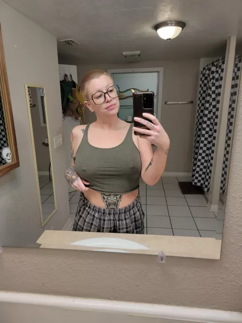 I hope you see this first thing in the morning! No makeup, pajamas, big tits 🫶
