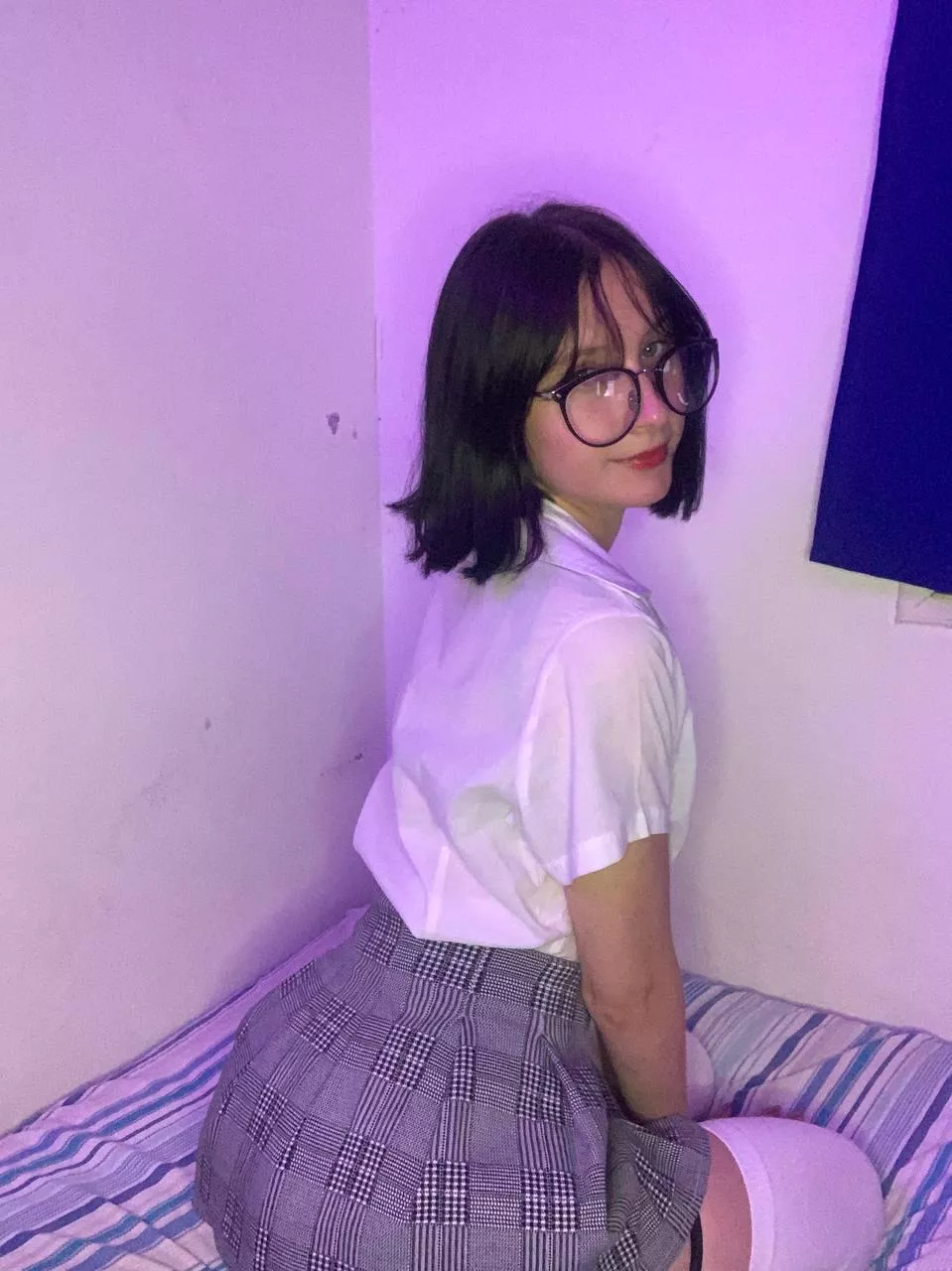 I leave you a note Mr.teacher when I go to the bathroom, are you coming after me?