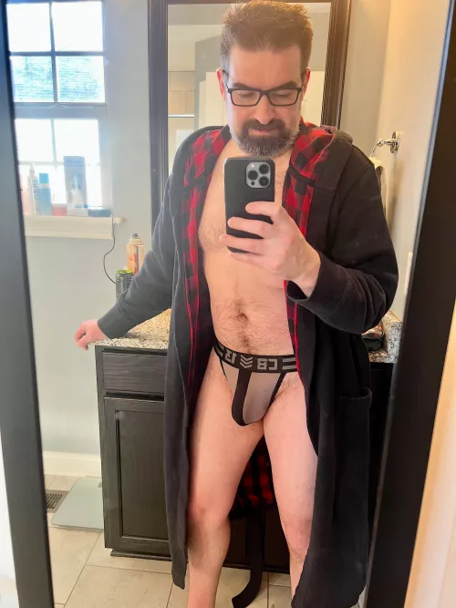 I like how my bulge looks in these undies…