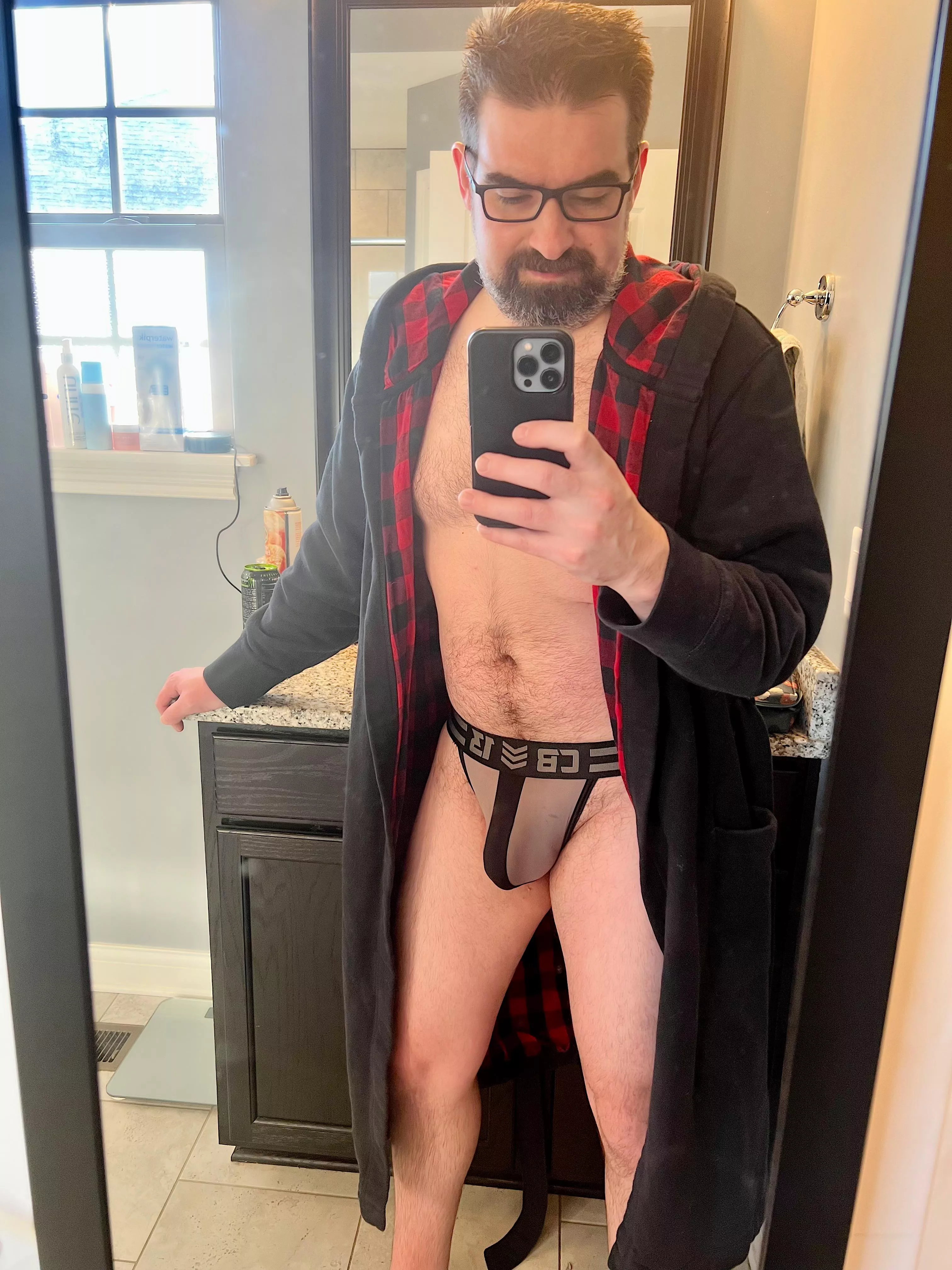 I like how my bulge looks in these undies…