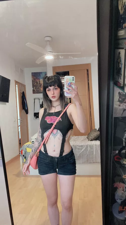 I look good in this top