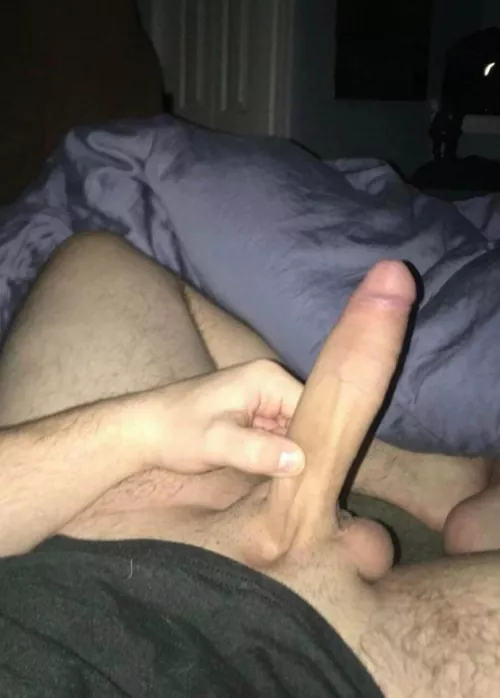 I used to think I had a pretty good size till I took a look in here. What do ya’ll think?