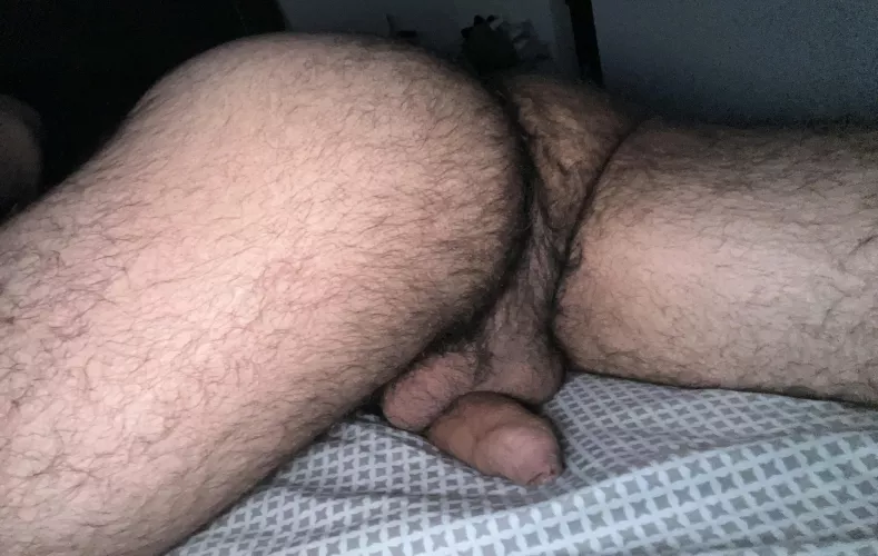 Insert 👅in my 🍑 please