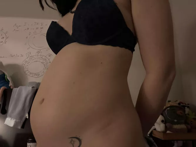 Last night i got strapped down and fed until it hurt <3<3<3