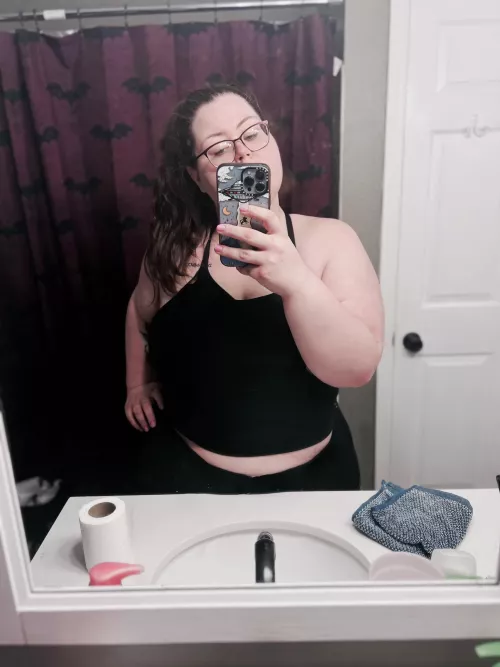 Lately I've been dressing for revenge 😈