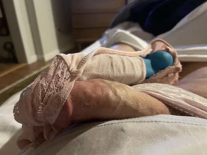 Love a cock in panties