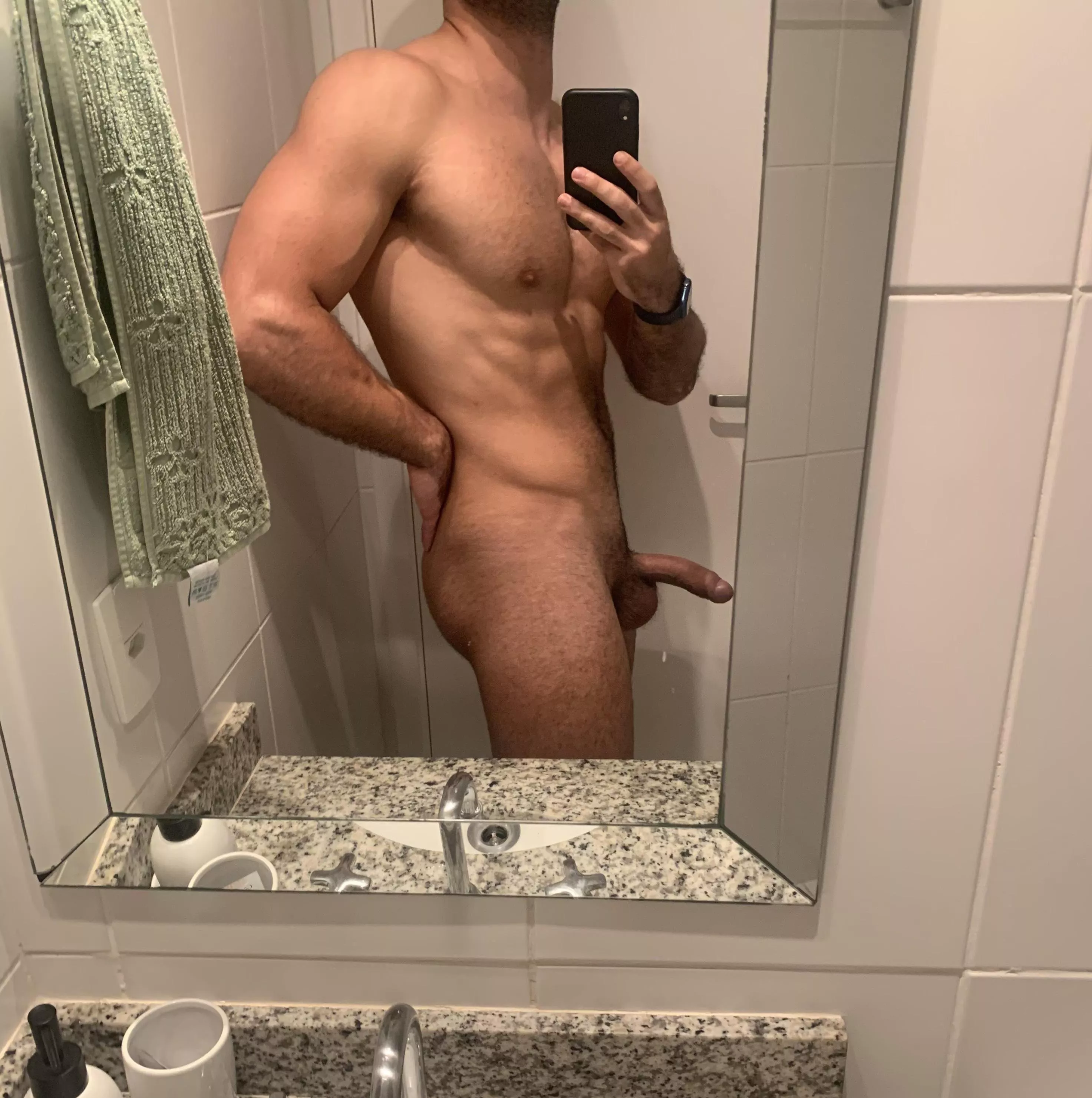 [M] First nude