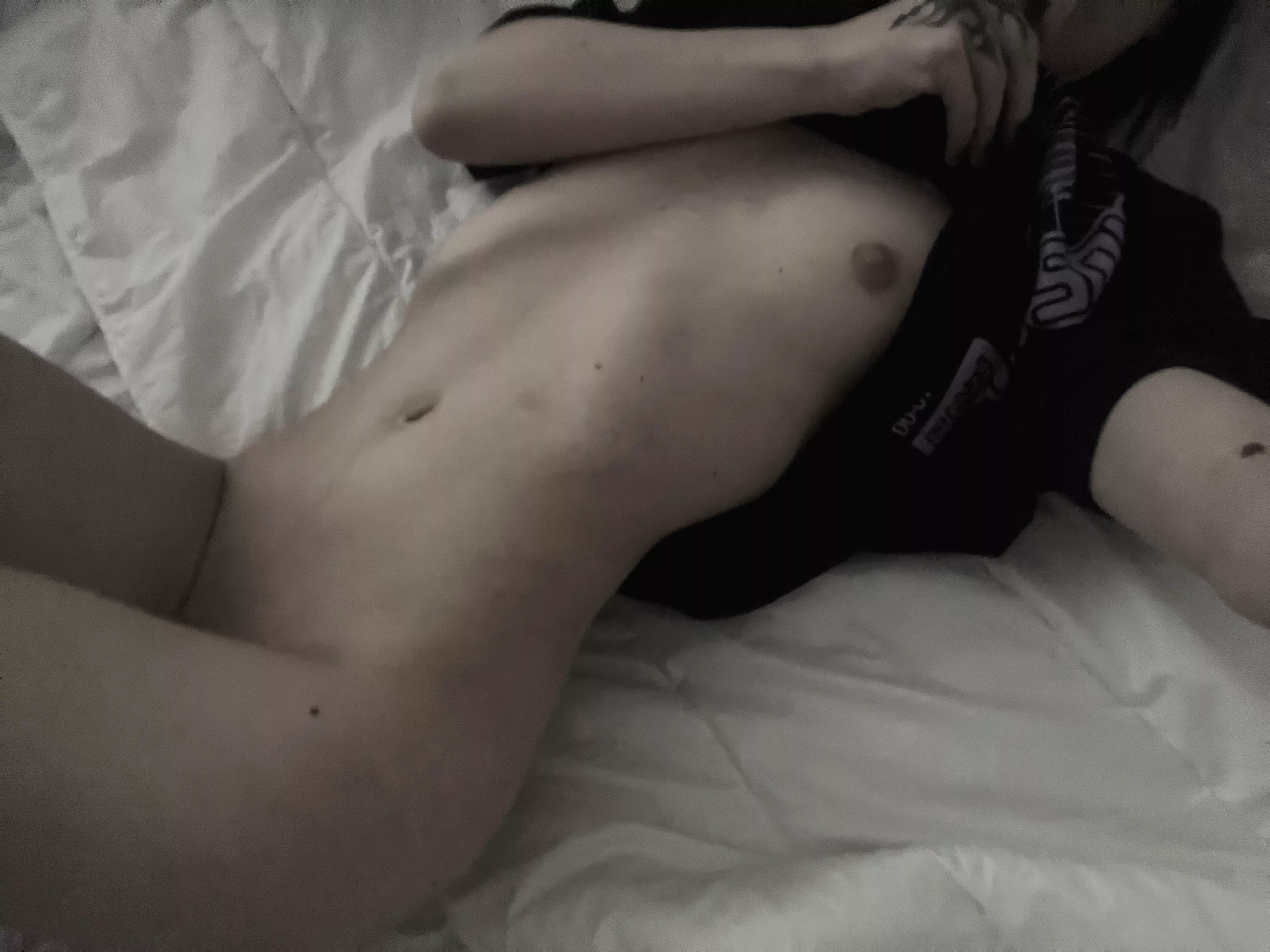 Natural brunette F18