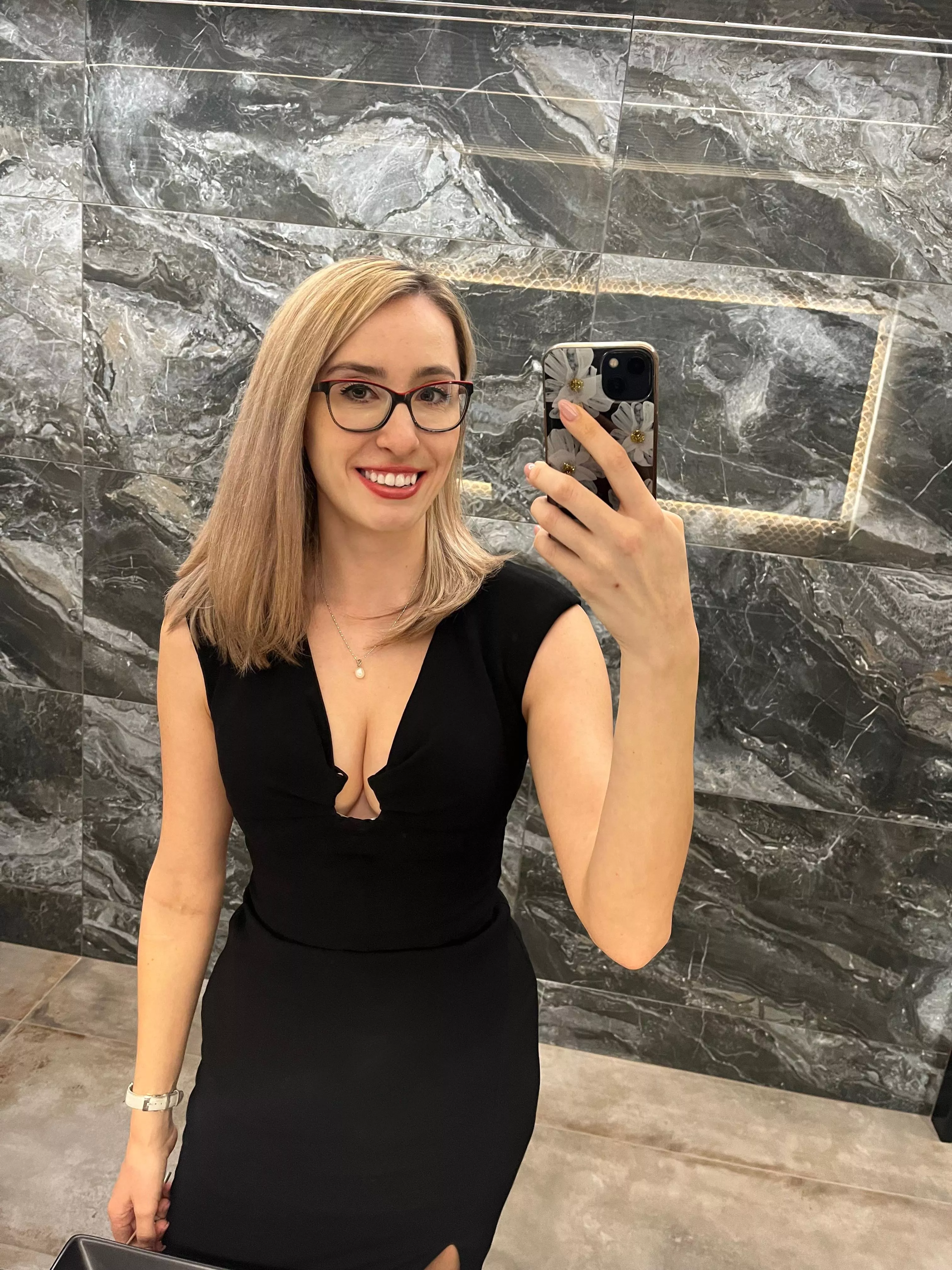 PhD student, sexcoach and manager, nice to meet you :)