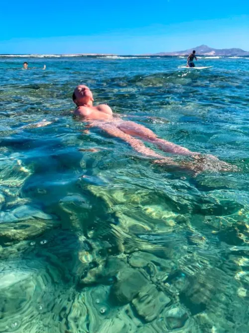 This water feels amazing 😍