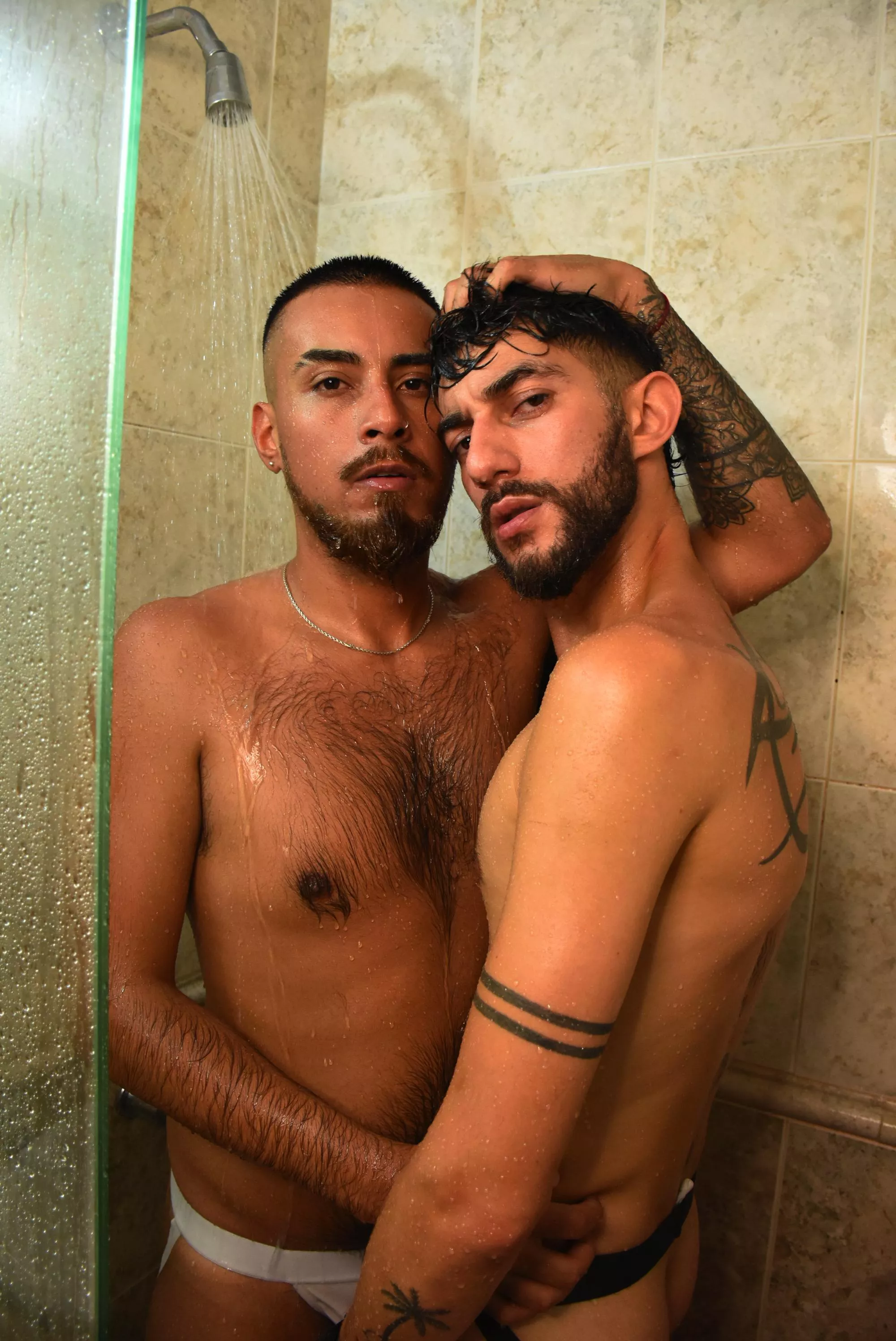 We like our showers long and wet 🚿💦 you?