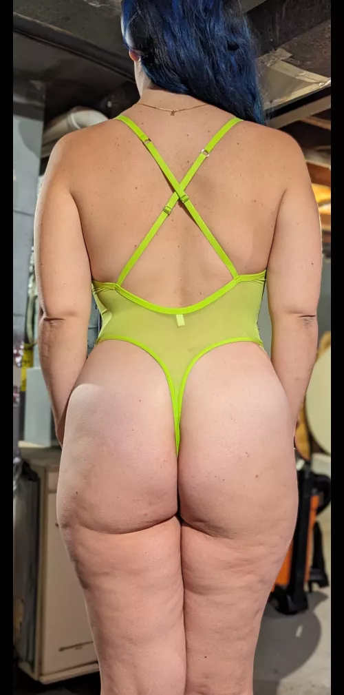 Would you bend this over 😘