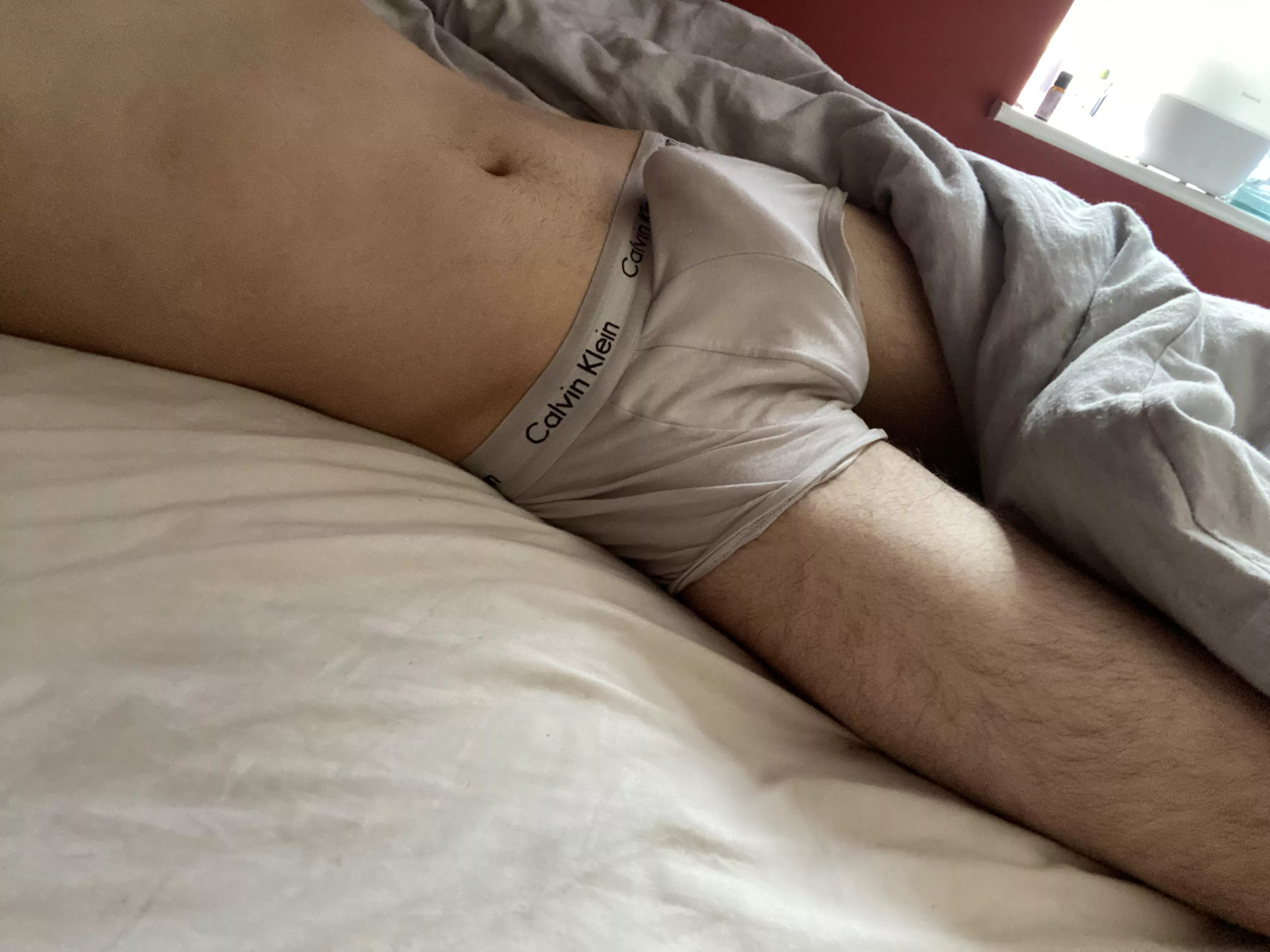 Young skinny boys hmu kyle_kek