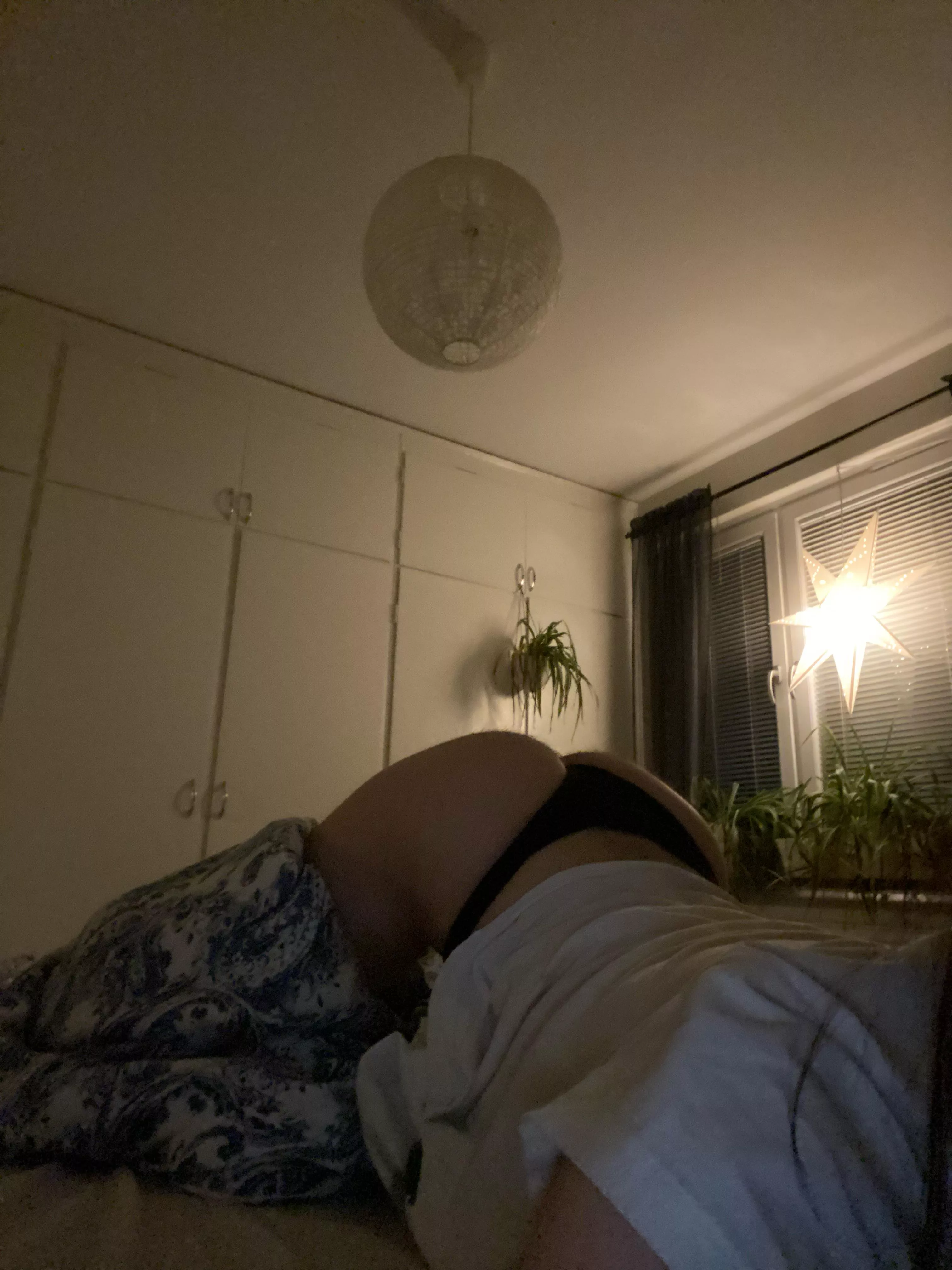 18 y/o Femboy, just got home need a big d or an old man to make me feel good. Snap littleme102