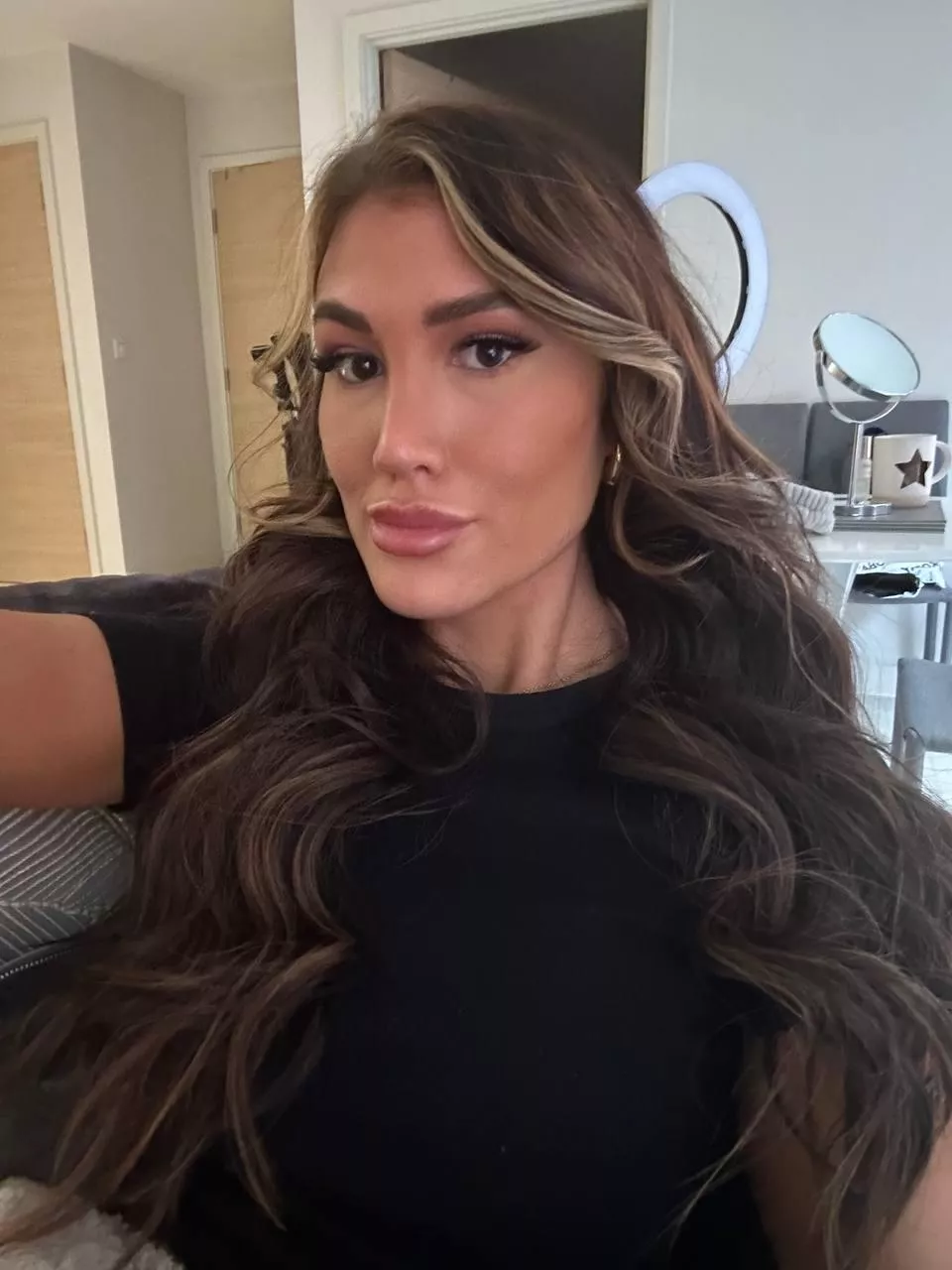 19F single and 6'6. Yey or Nay?