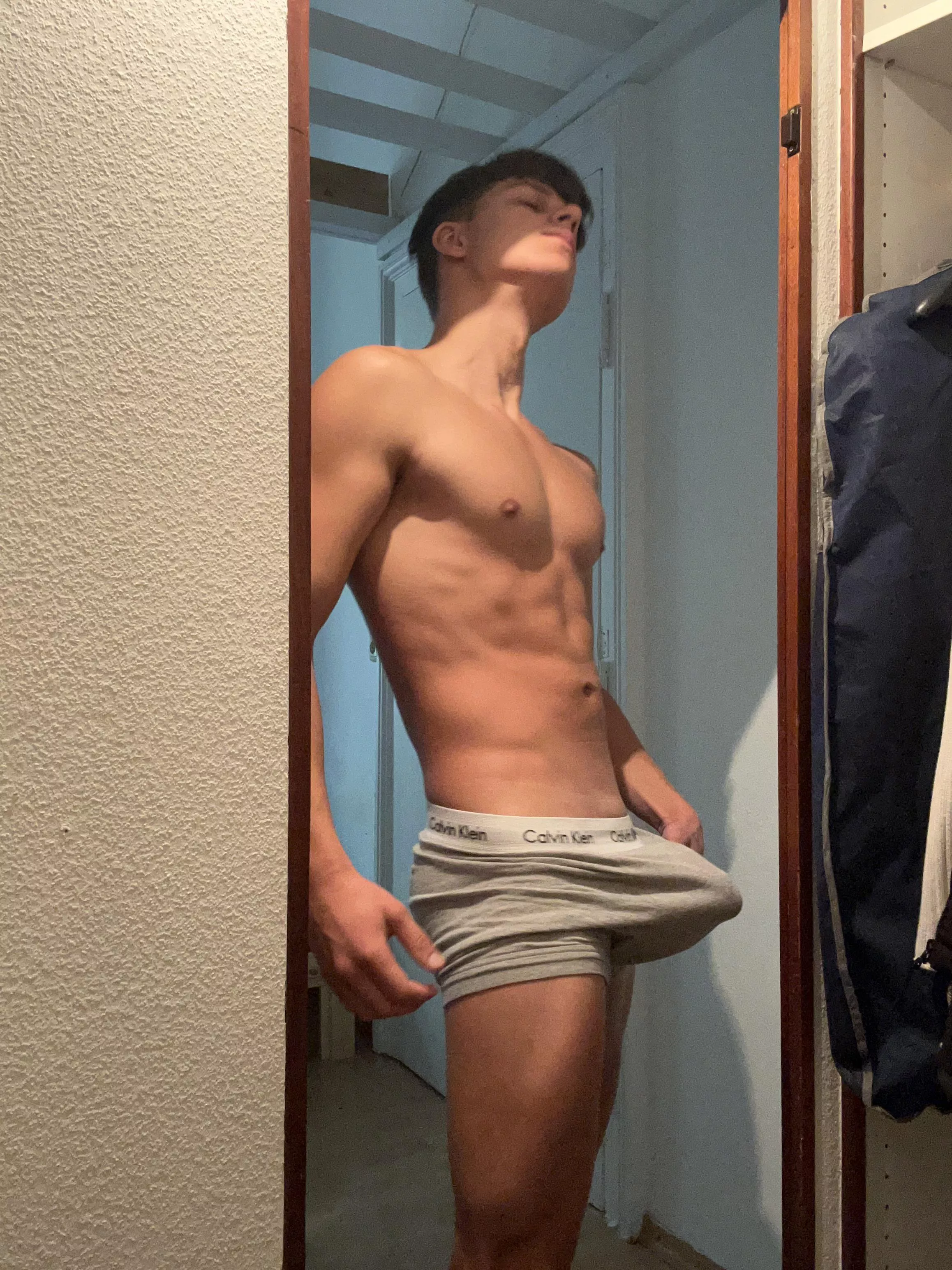 19m,I wish you were here😋