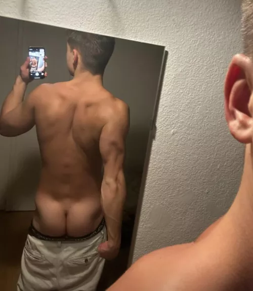 19m,would you slap my butt?