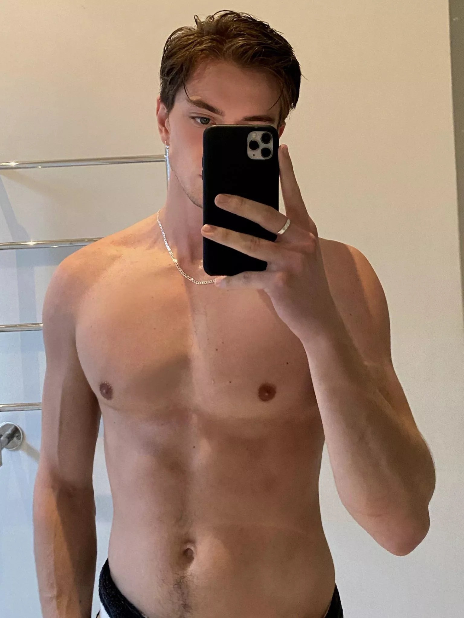 24 us. I wanna cum now. Hairy muscle men add me with face and watch me cum. alext6149