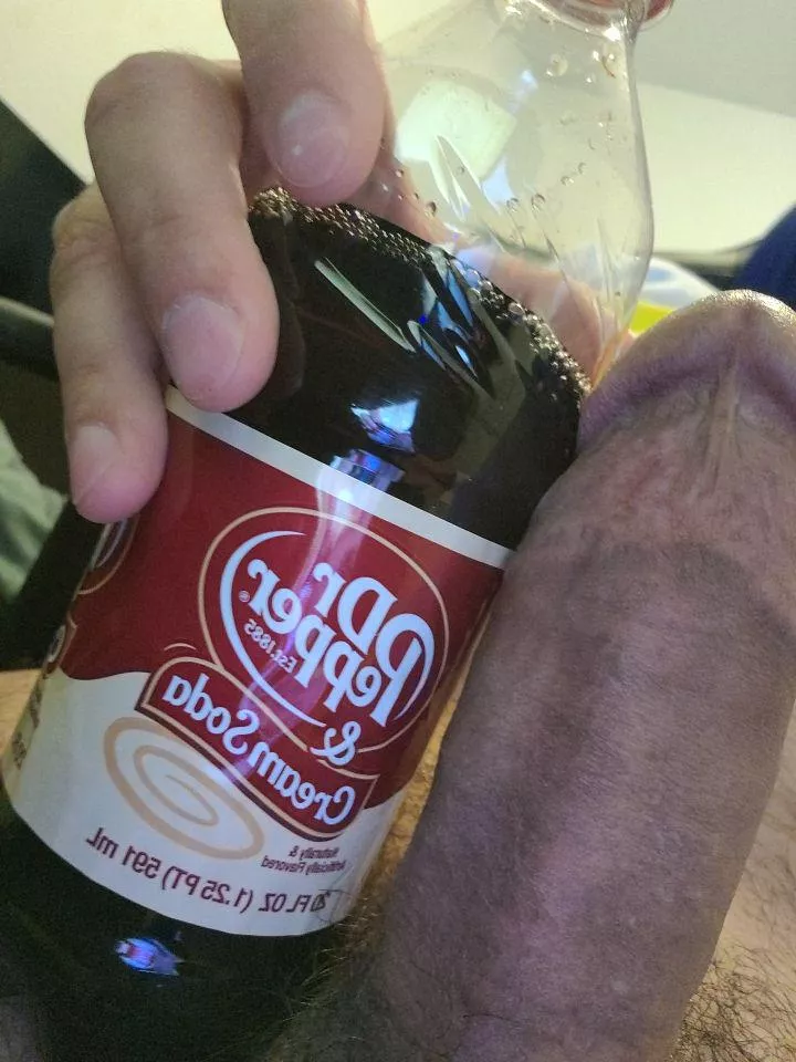 36M visiting Seattle in February. Experienced, clean, recent test and vasectomy. DM for more details!