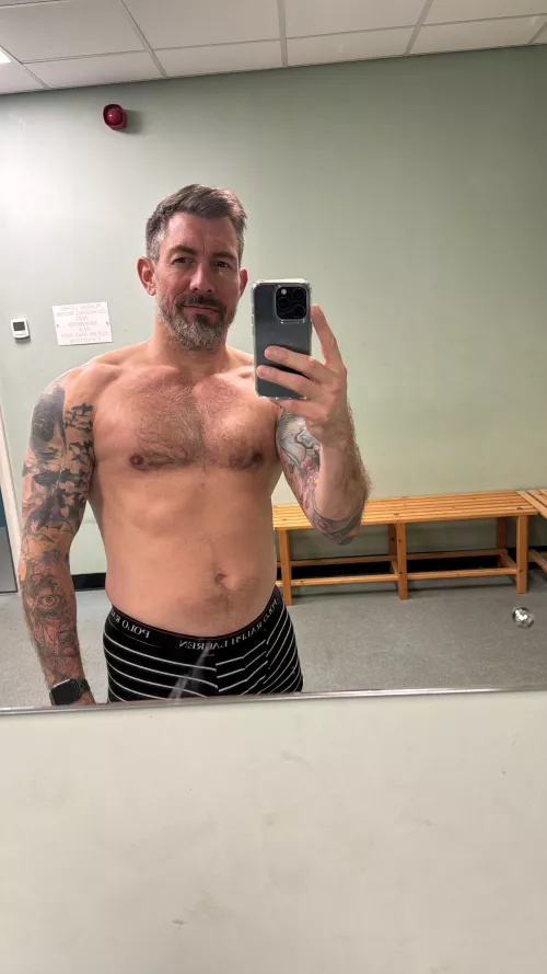 [44] UK back to the gym for old dad bod
