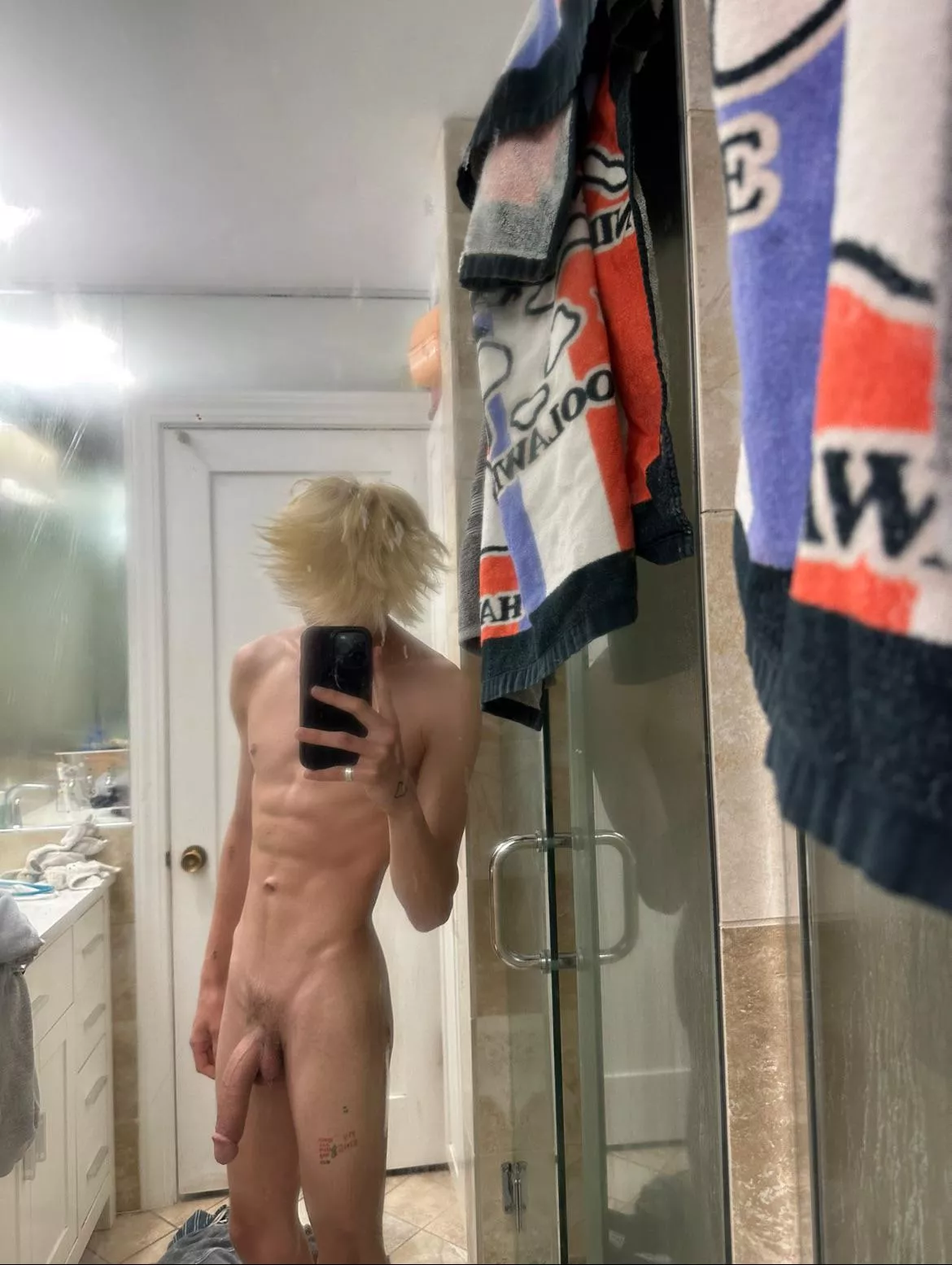 After gym shower😏