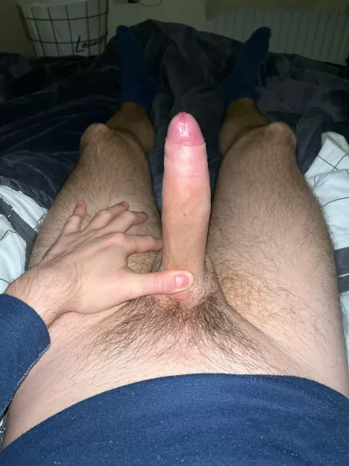 Any older bros with fat cocks wanna 69? Dork_353