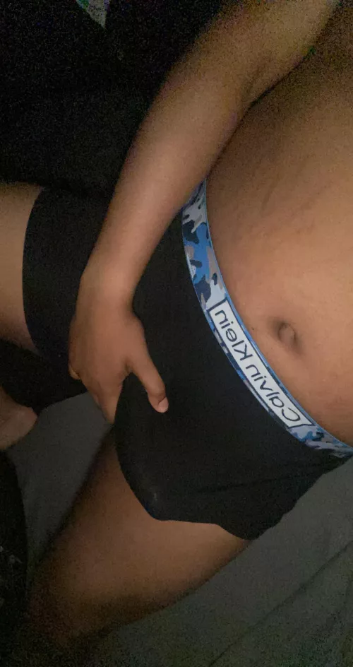 Anyone want to chat - 25 top here