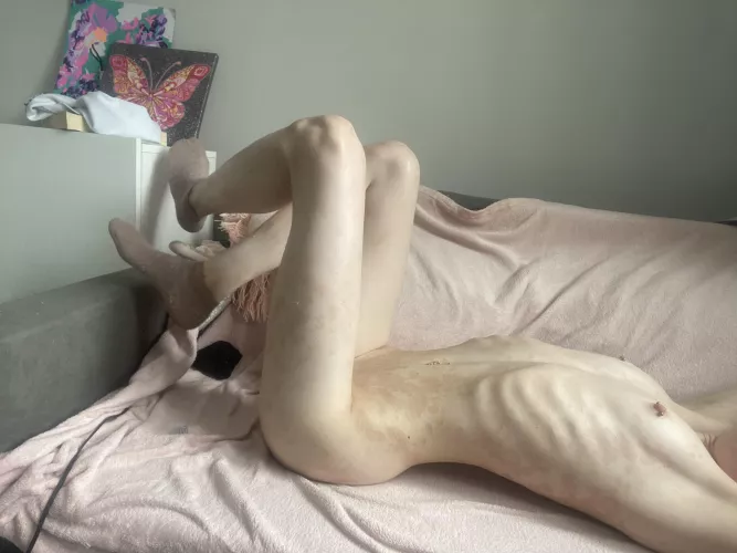 anyone wants to lie by me