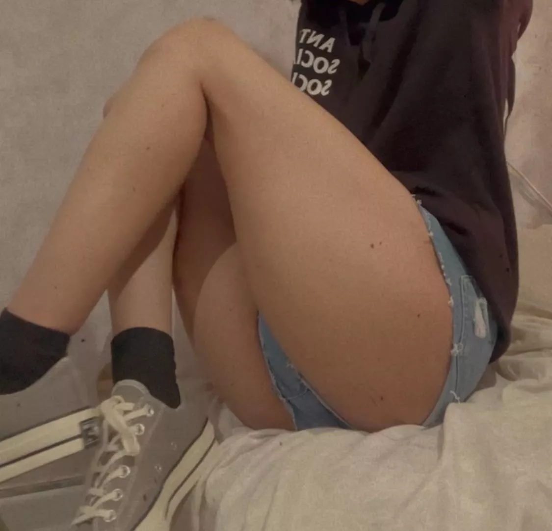 Are you into thick thighs?