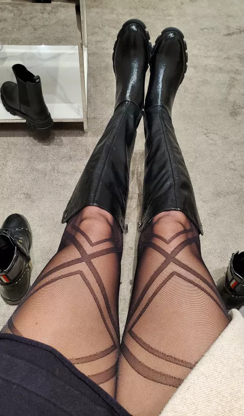 Call me a shopaholic.. but I can't help myself..