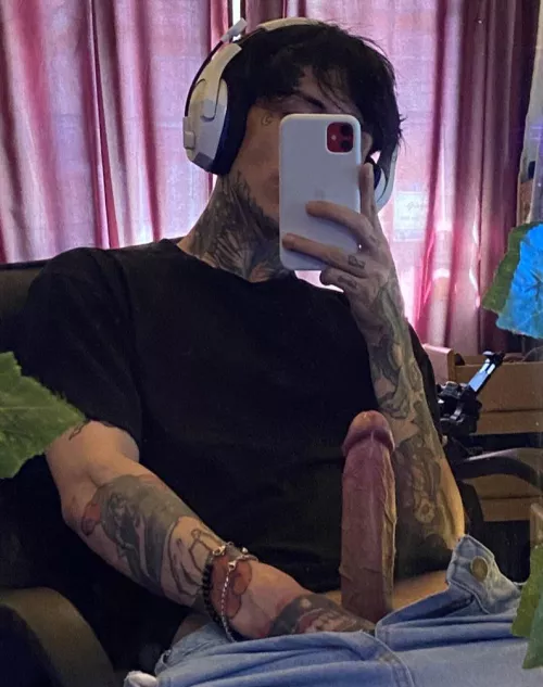 Can i show my cock here?