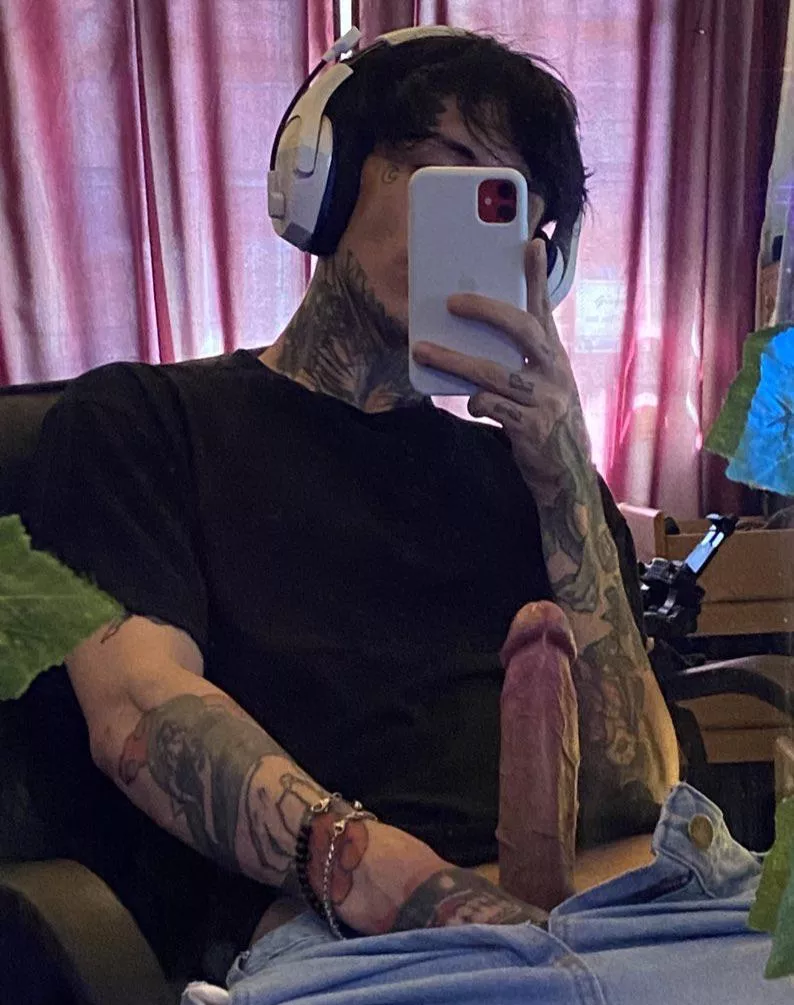 Can i show my cock here?