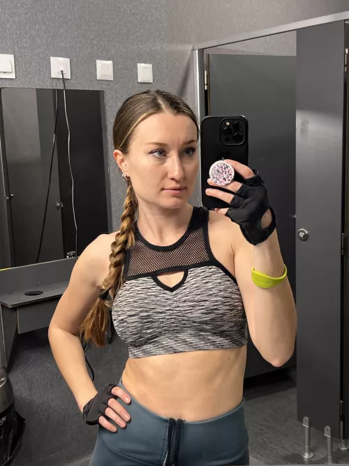 Can you handle a strong woman wearing crop top?