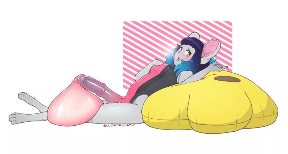 Desperately need a futa friend with a cock that cums this much...