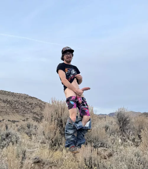 Do you like ‘em long thick and veiny? 🫠