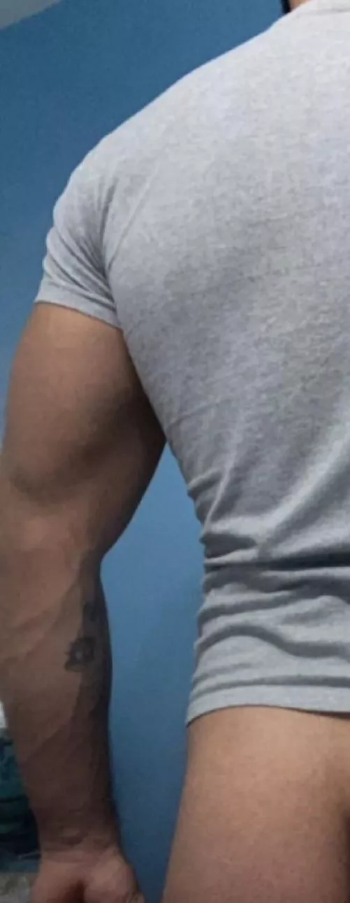 Do you like the veins? 🤭