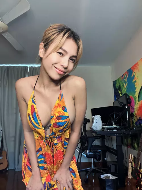 Every guy needs an asian fuckdoll, can I be yours? 😋