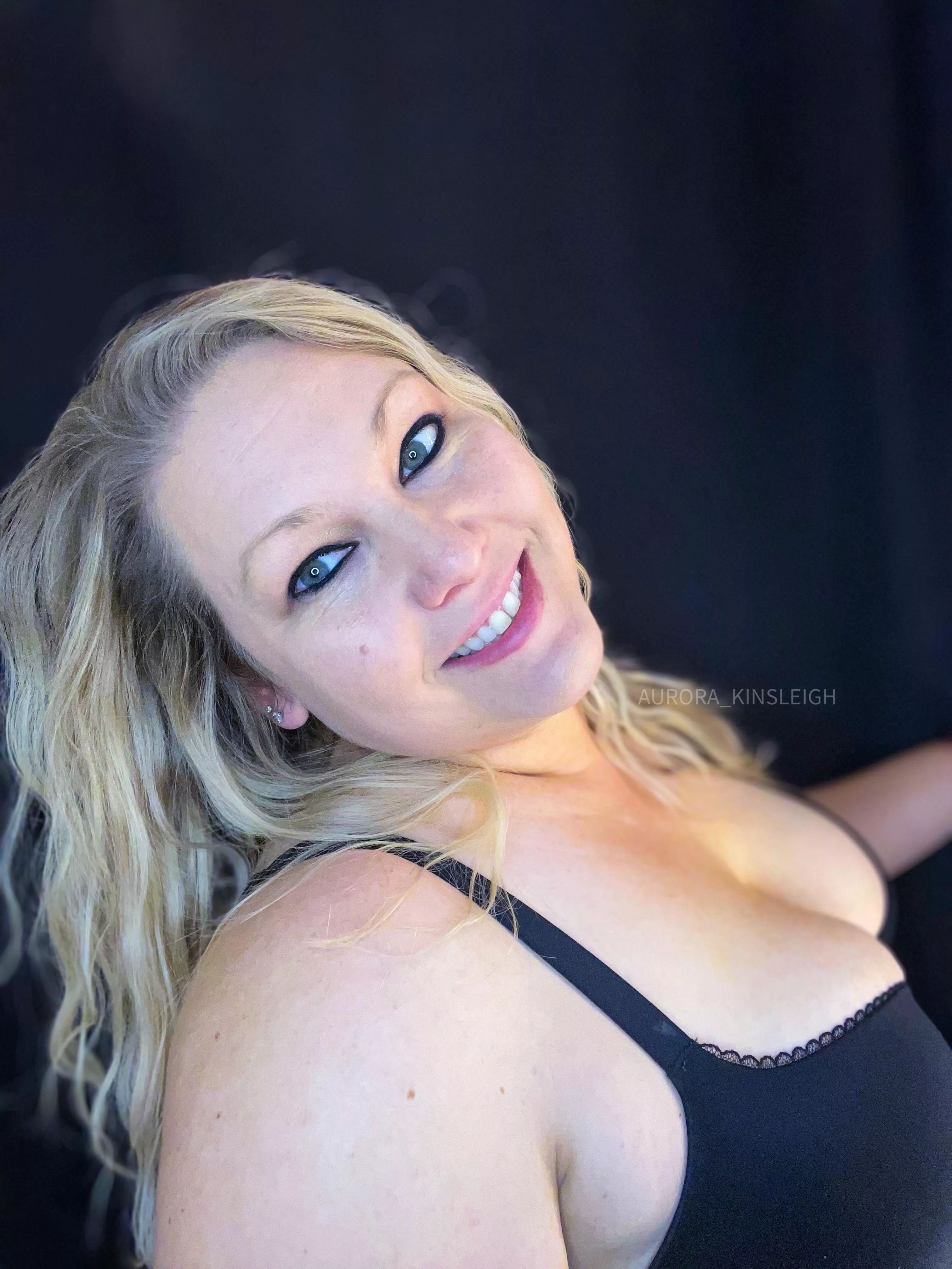 Feeling good, losing weight but still more to go. Cheers to a new week!