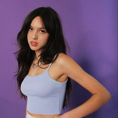 Feels like Olivia Rodrigo has been draining me nonstop lately! Craving a bud to get bi with and milk me to the celebs that you just can't get enough of.