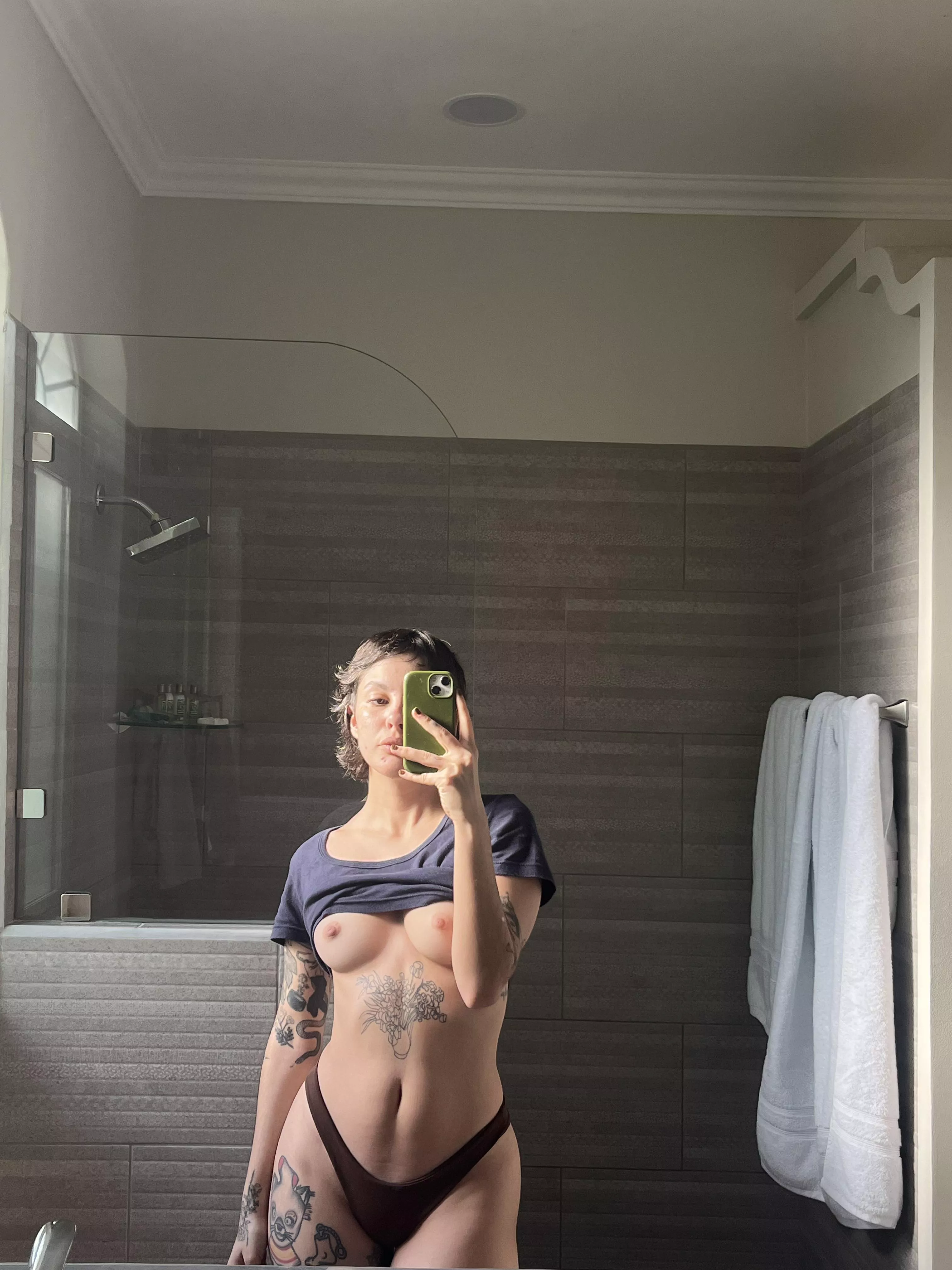 hopefully this nude will help with your sunday scaries 🤞🏼