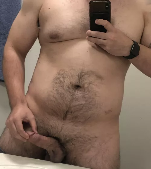 How’s my dadbod looking?(31)