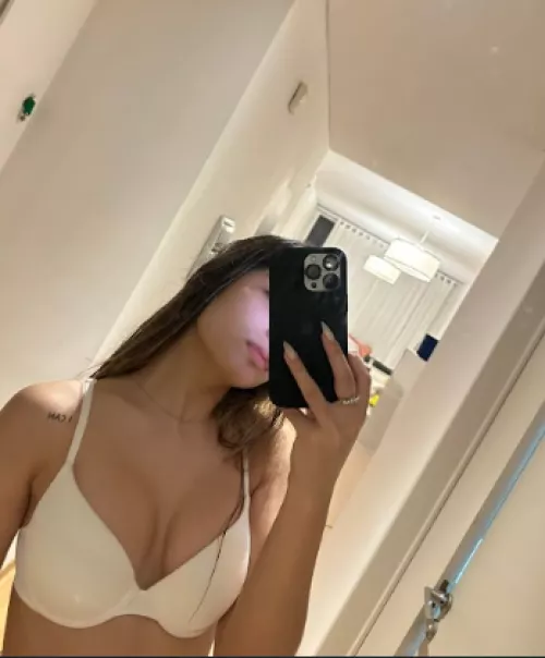 I hope my tanline turns you on