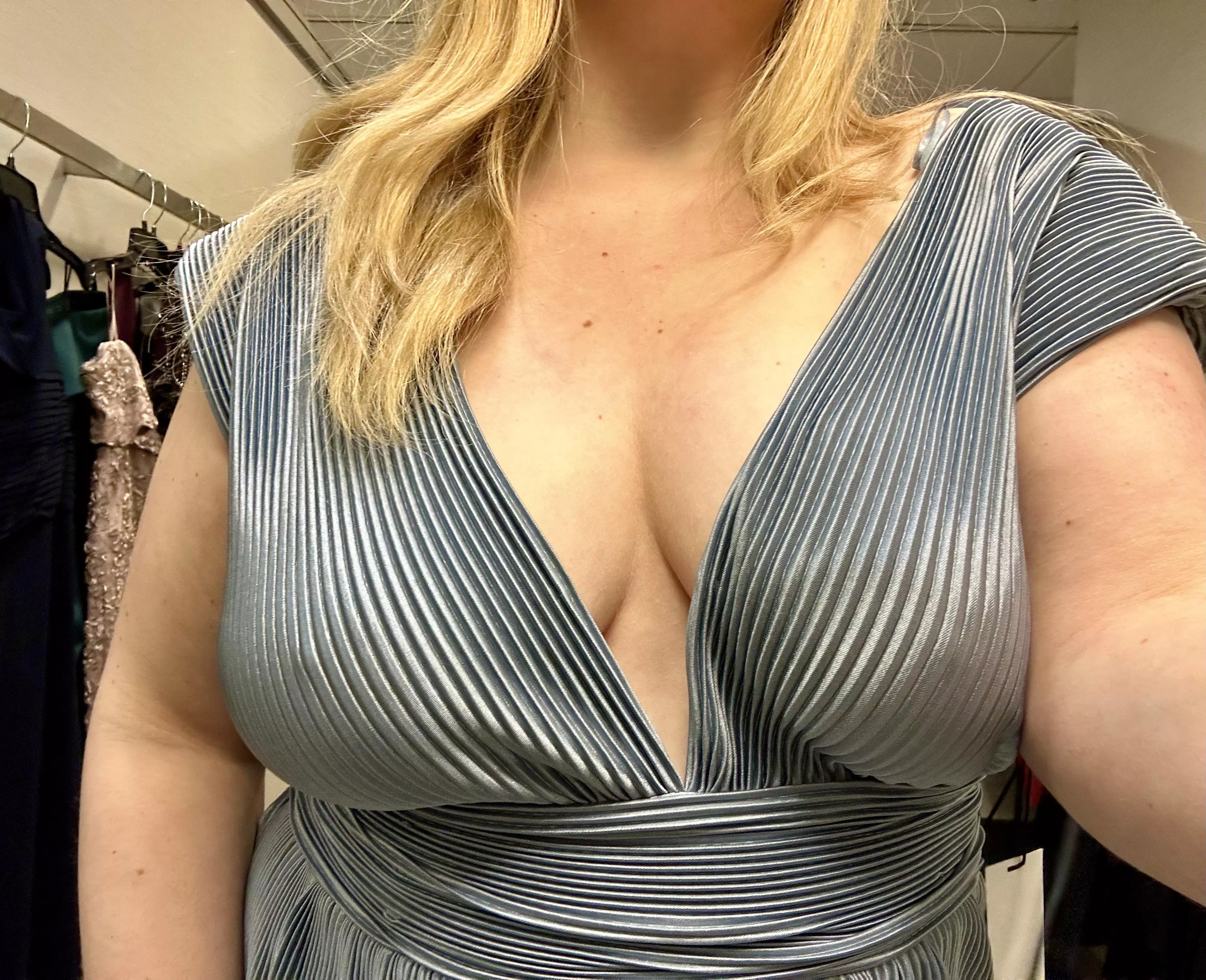 I was told by the department store clerk today that I have a very feminine body. Think I’m starting to agree! [f]