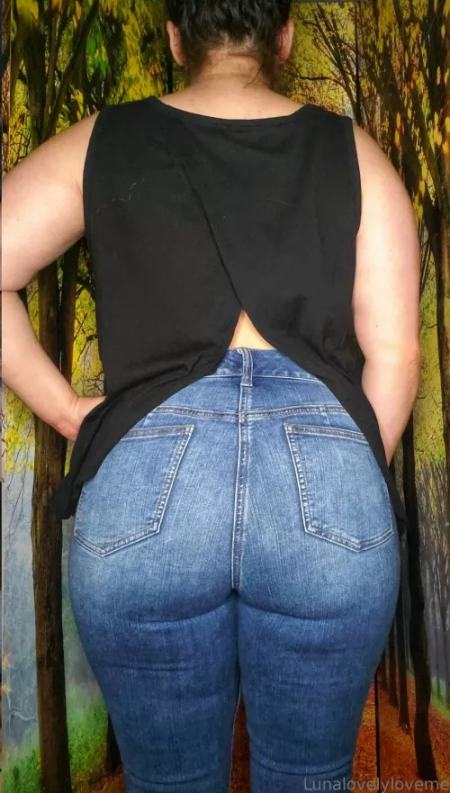 It's the perfect shirt to wear with jeans