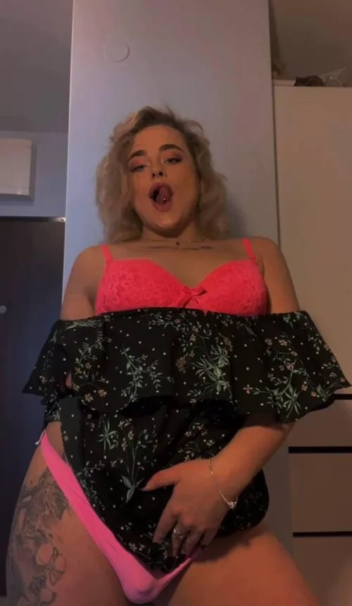 Let's check which cock is bigger