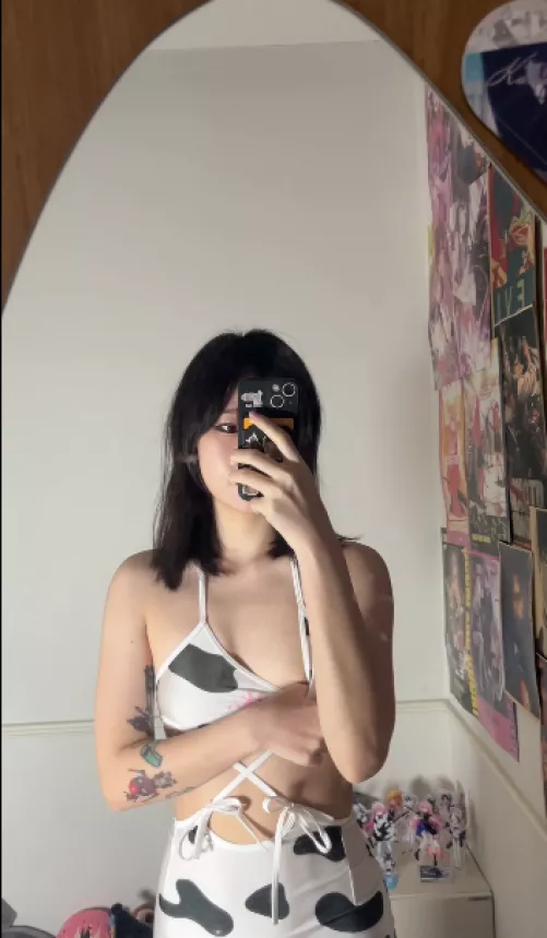 My classmates don't dare ask me out on a date